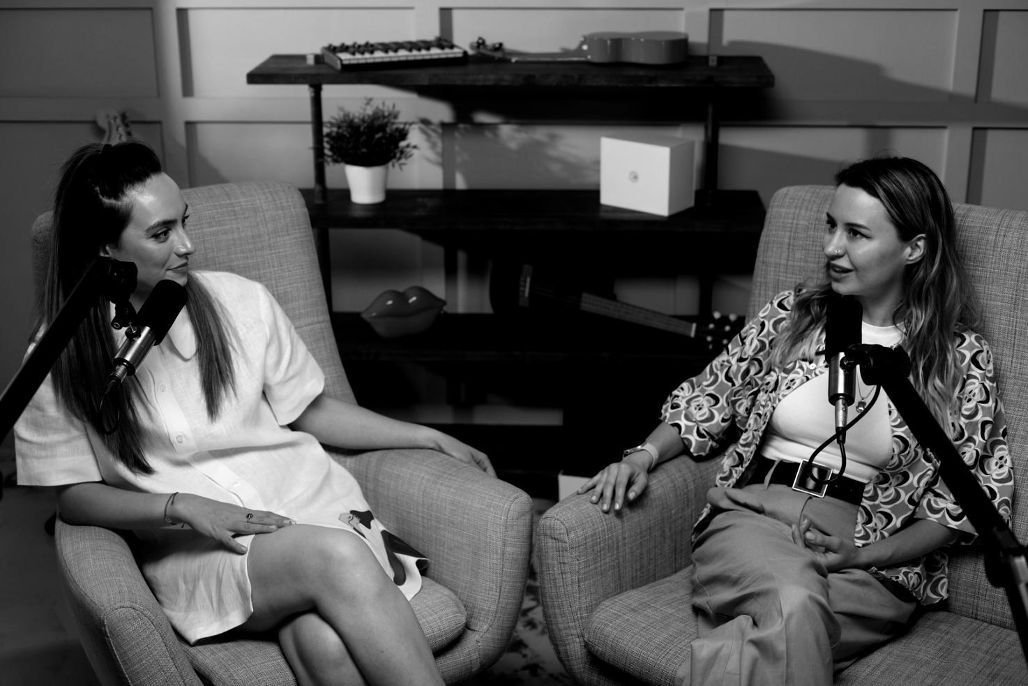 Workspace environment where journalism training materials and news reporting resources are developed